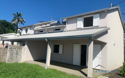 2 maisons jumelées, rare sur le marché!